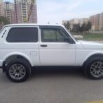 rent-a-car-baku-Lada-Niva-urban